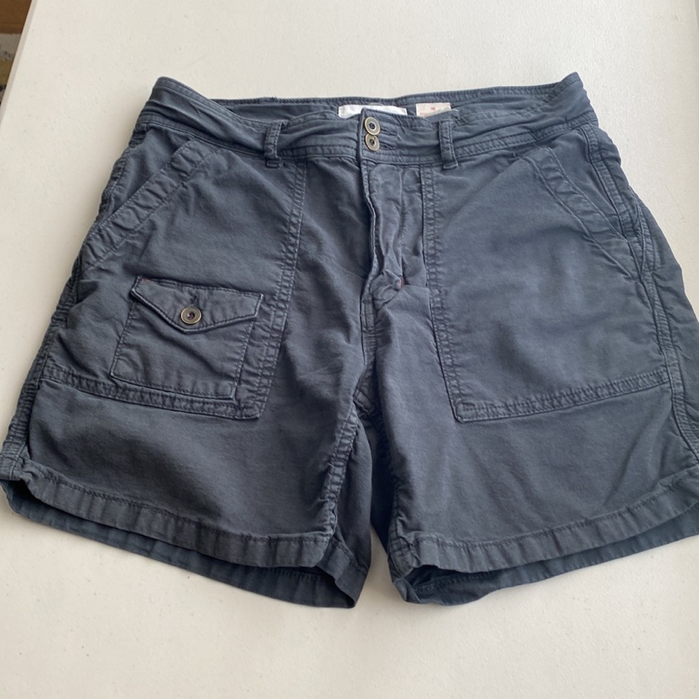 Anthropologie shorts “The Wanderer” style, size 28, lots of pockets and style.